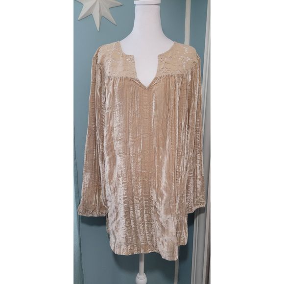 Soft Surroundings Tops - Soft Surroundings Top Tunic Women's 1X Tan Velvet Crochet Lace Neckline Long-sle